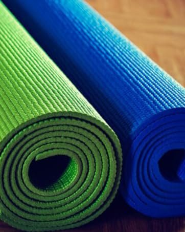 Xn8 yoga mat for women and men made from durable, non-slip PVC.